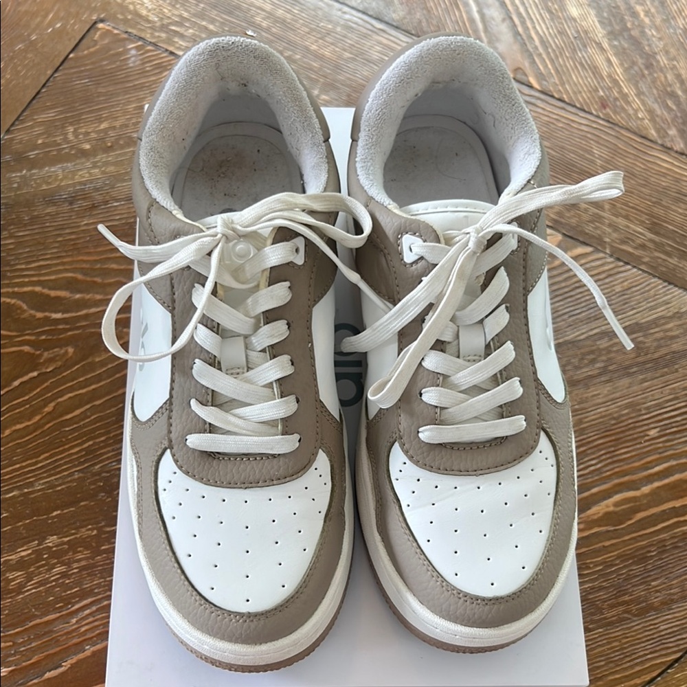 ALO Recovery Mode Gravel and White Sneakers